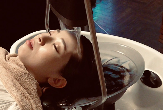 最高級薬剤を、ヘッドスパという贅沢な時間に 写真