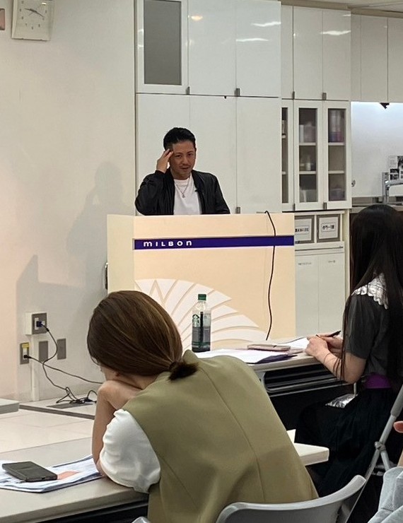 ミルボン　ヘッドスパ講習登壇