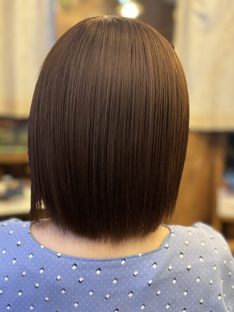 尼崎でPRETOWAナチュラルベージュカラーとミラジェリィ質感コントロールの施術実例