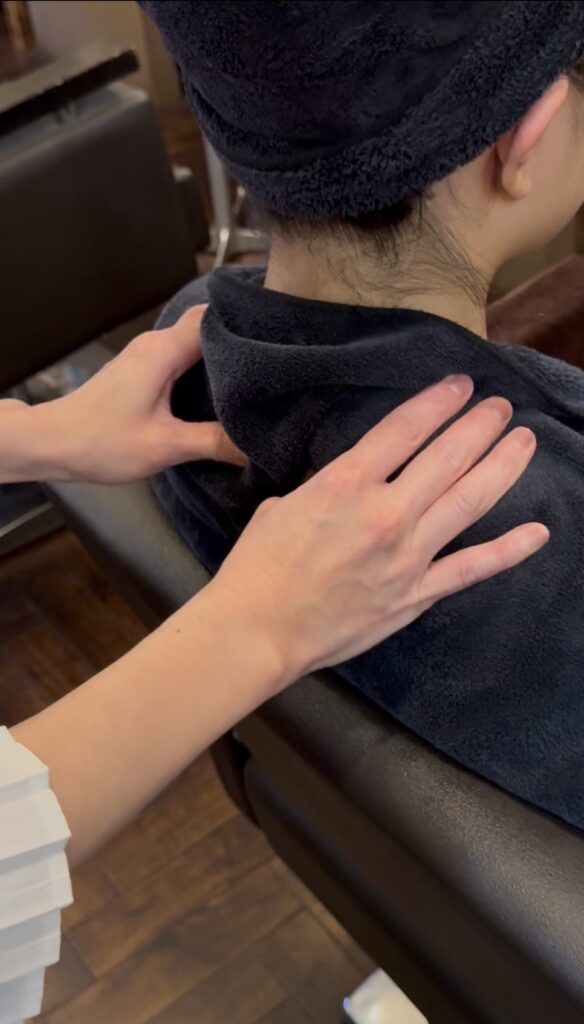 Airy Spa®のお席でのマッサージまで含めたヘッドスパ技術