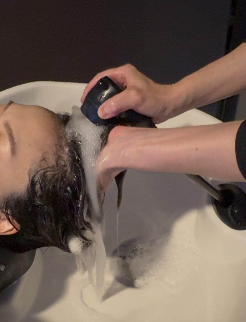 尼崎でシャンプーが気持ちいい美容室｜丁寧なお流しを大切にするINFINITY