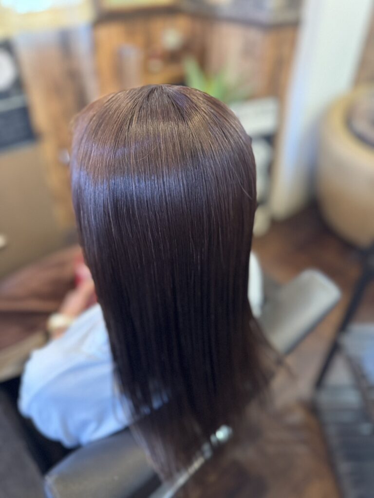 プレトワのナチュラルとピンクを組み合わせたツヤカラー