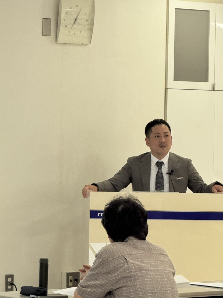 ミルボン大阪支店の美容師向けヘッドスパ講習に登壇するAiry Spa開発者久保鉄平